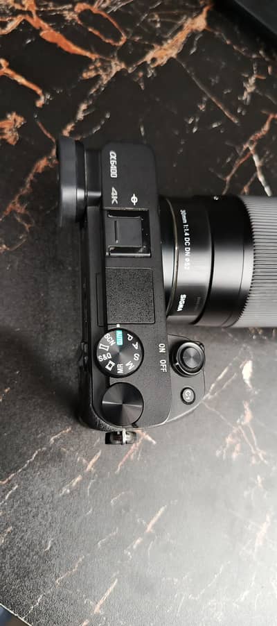 sony a6400 sigma 30mm 1.4