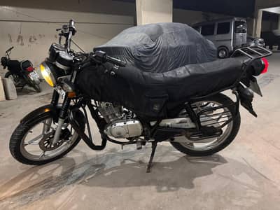 Suzuki 150Gs . 2021 Model , Single handed Bike .  0318 2497918