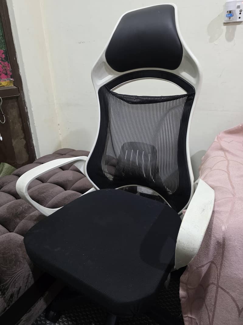 Computer Chair – Excellent Condition (9/10) 1