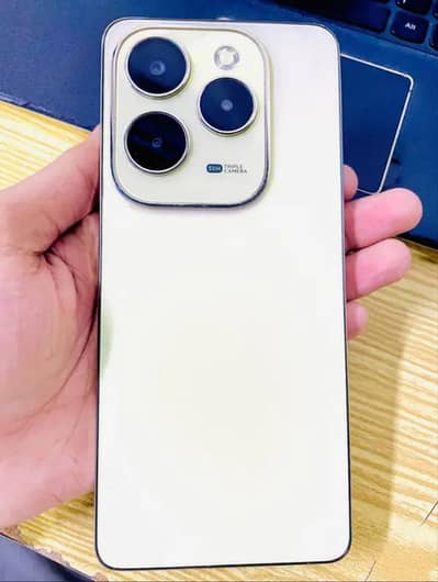 Infinix Hot 40