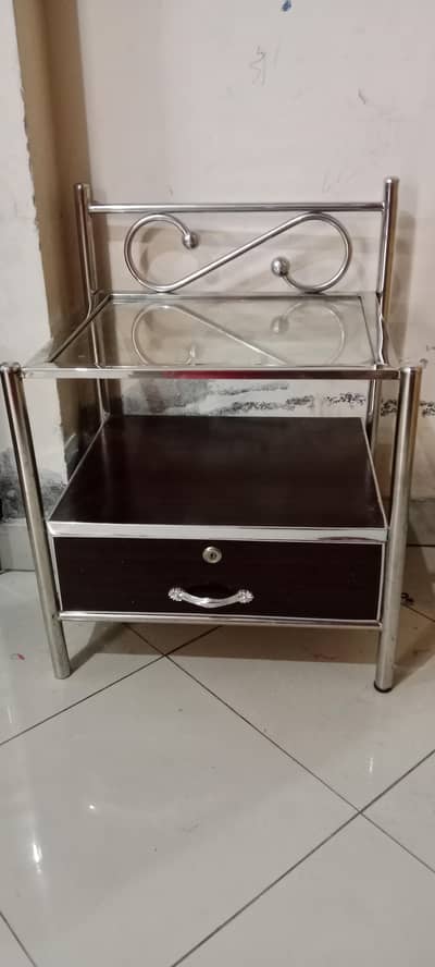 brand new iron bed with 2 said table 1 6inch medicated metres