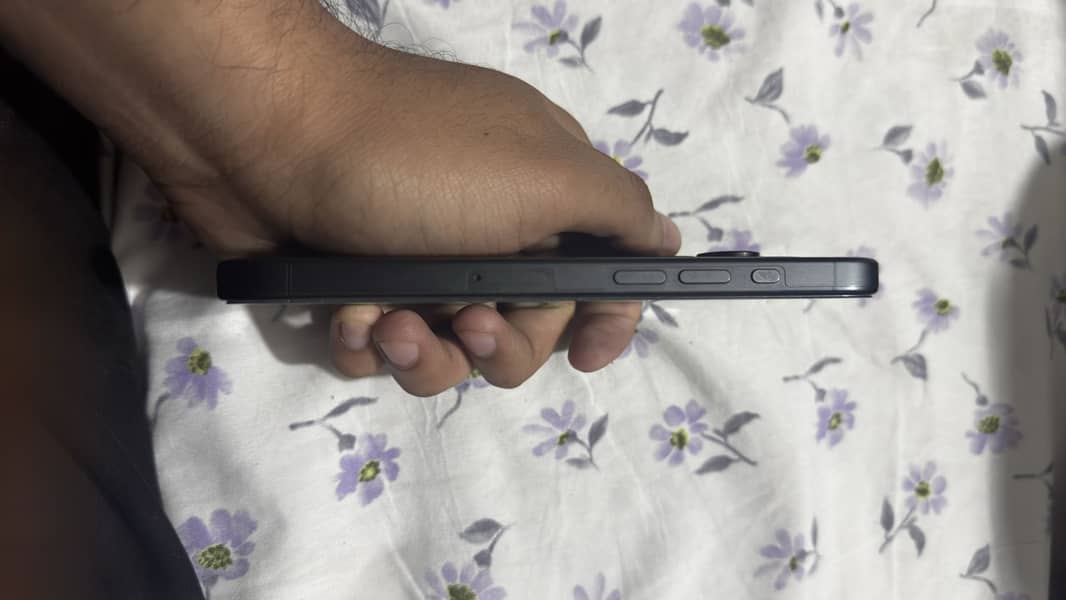 Apple iPhone 15 Pro 1