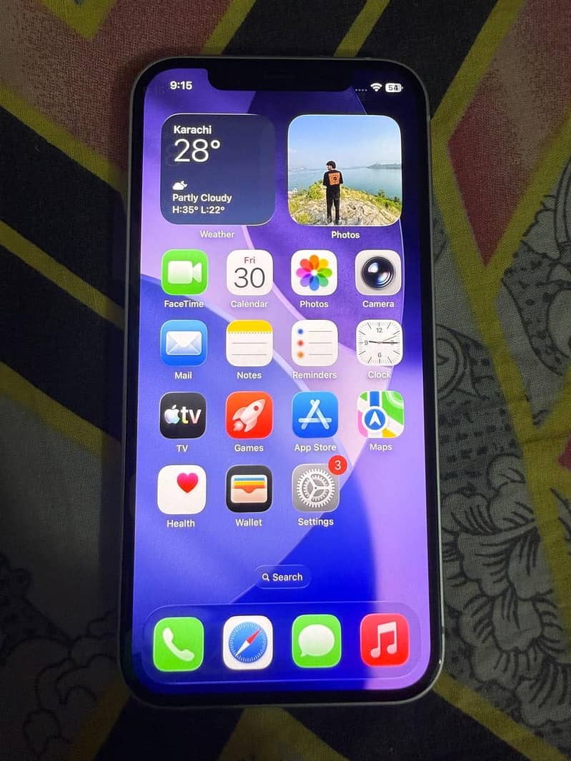 Apple iPhone 12 1