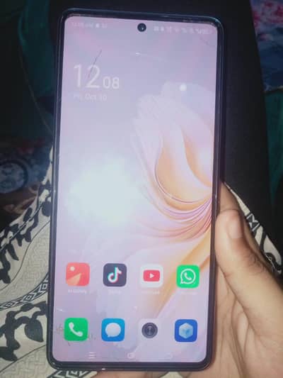 Tecno CAMON 20