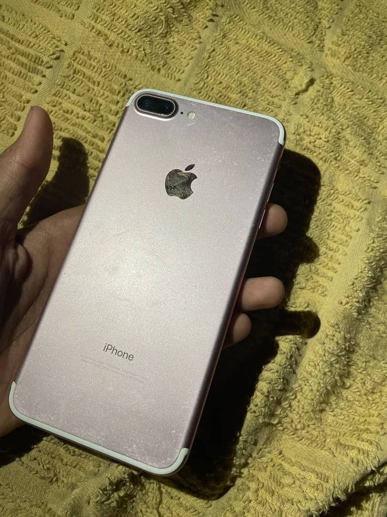 Apple iPhone 7 Plus 0