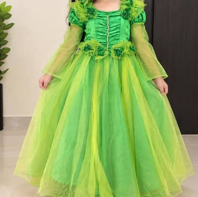 Preloved dresses/suits/clothes/frocks  and abayas