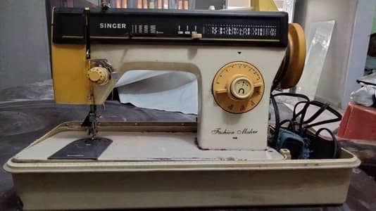 Urgent Sale Singer Machine