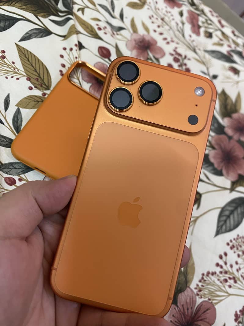 Apple iPhone 17 Pro Max 1
