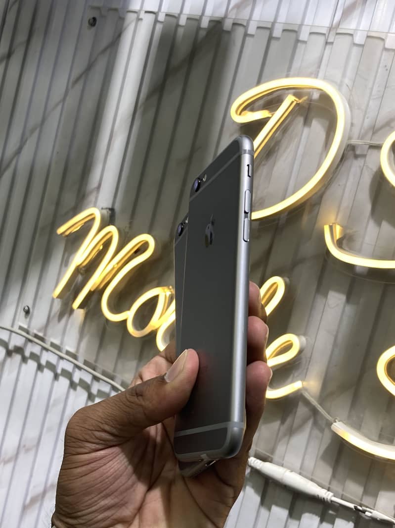 Apple iPhone 6S 2