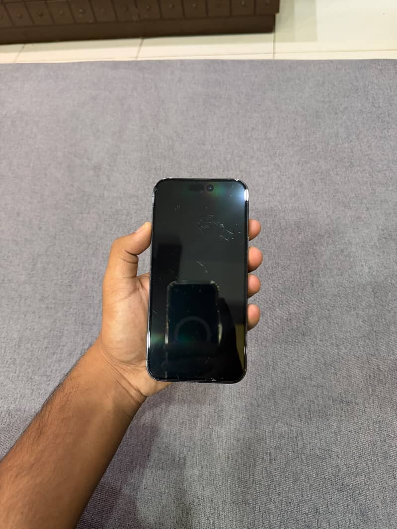 Apple iPhone 14 Pro Max 1