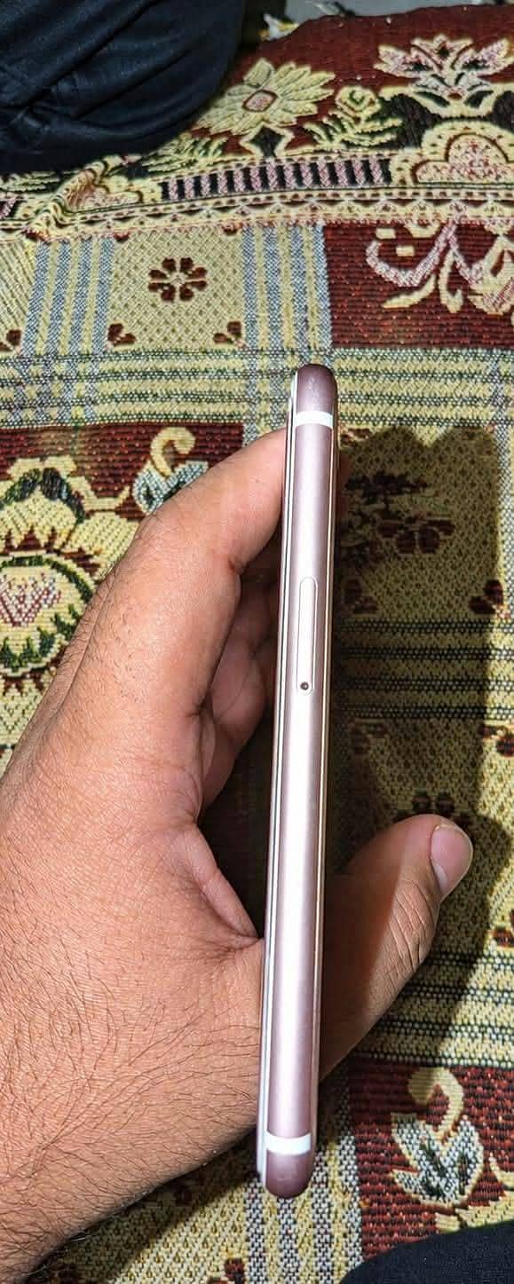 Apple iPhone 7 Plus 1
