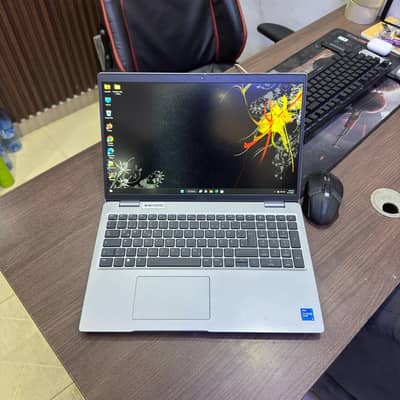 Dell Inspiron 5520 | i5 12th Gen 10 Core | 8/256 DDR4 RAM NVMe SSD