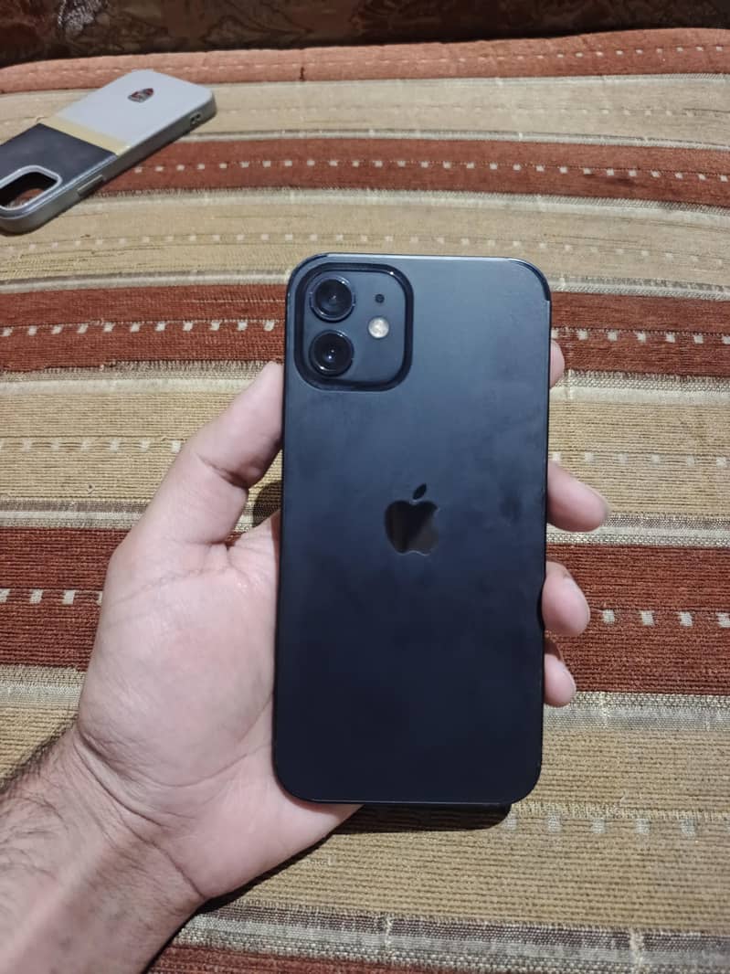 iPhone 12 0
