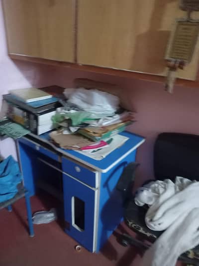 Computer / Study Table and chair
