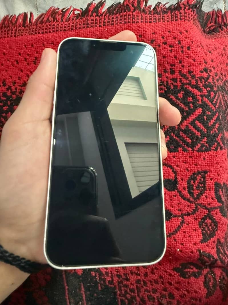 Apple iPhone 13 6
