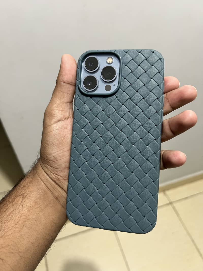 iPhone 13 Pro Max HK 12