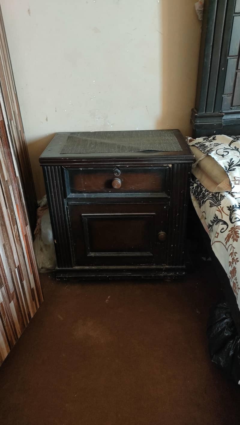 king size bed with dressing table 1
