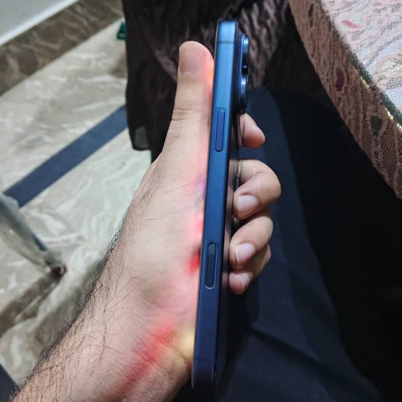Apple iPhone 17 Pro Max 1