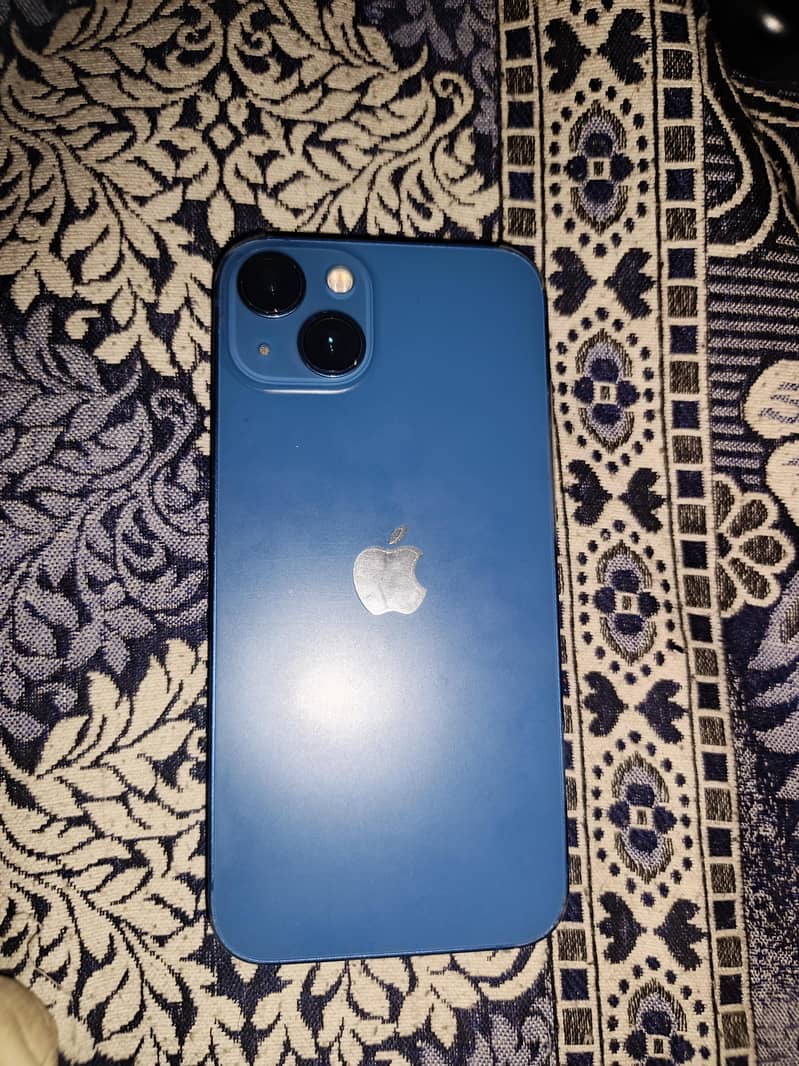 Apple iPhone 13 0
