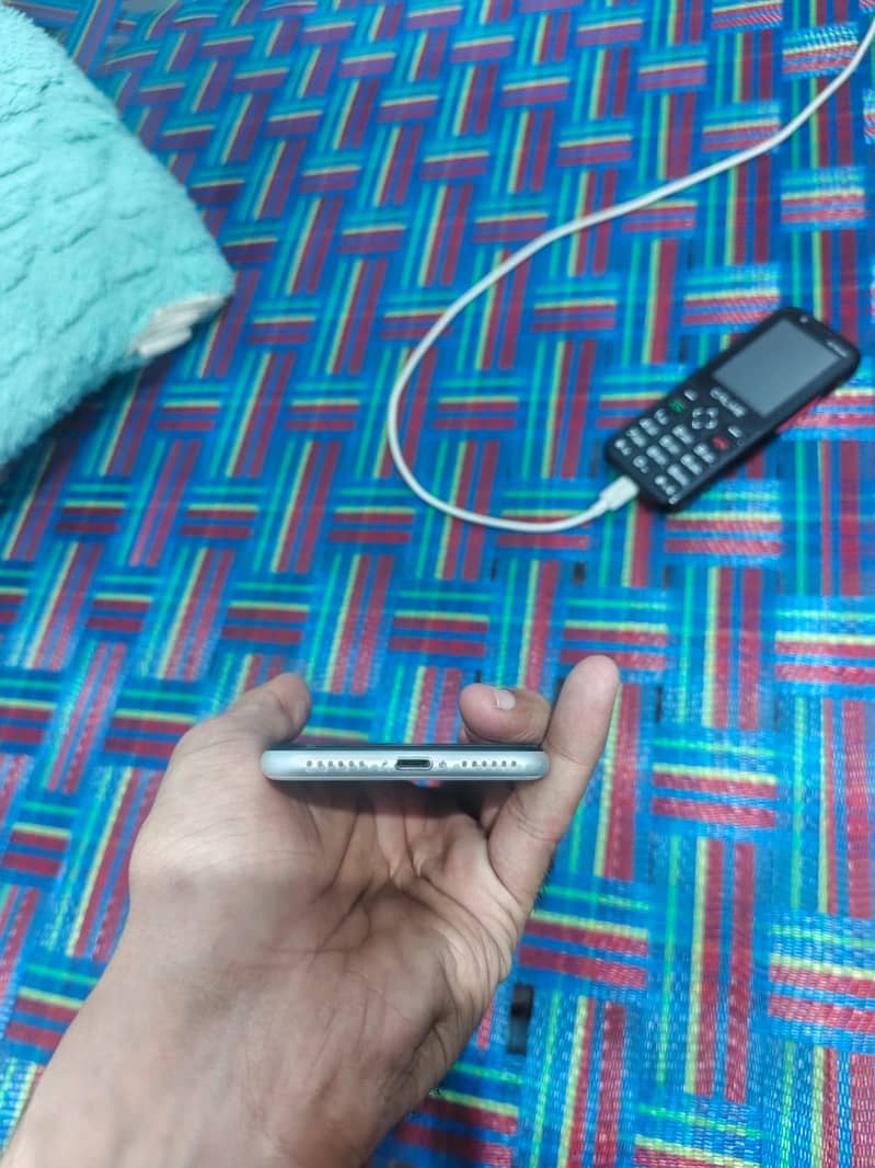 Apple iPhone SE 1