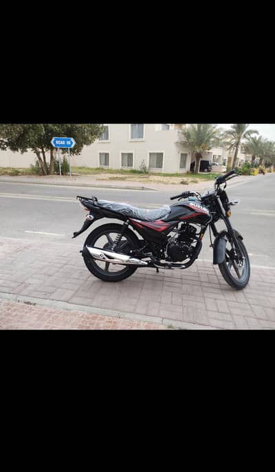 Suzuki GR 150 Black