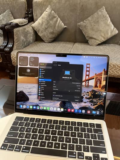 Macbook Air M4 13” in warranty with complete box 100% health