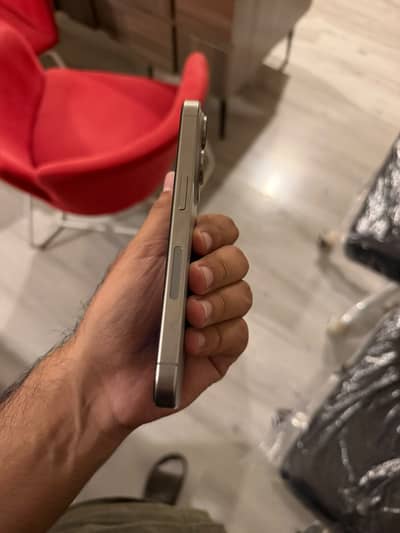 Apple iPhone 15 Pro Natural Titanium - 10/10 Condition - 95% BH Water