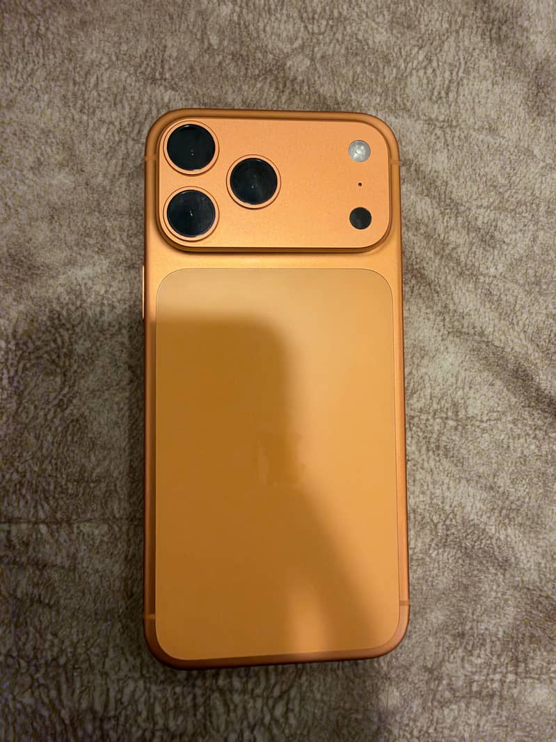 Apple iPhone 17 Pro Max 0