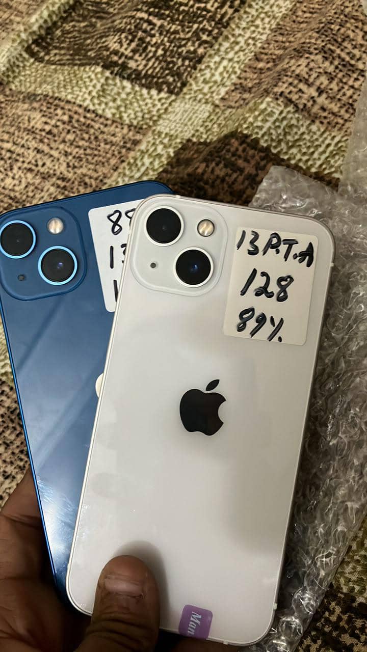 Apple iPhone 13 0