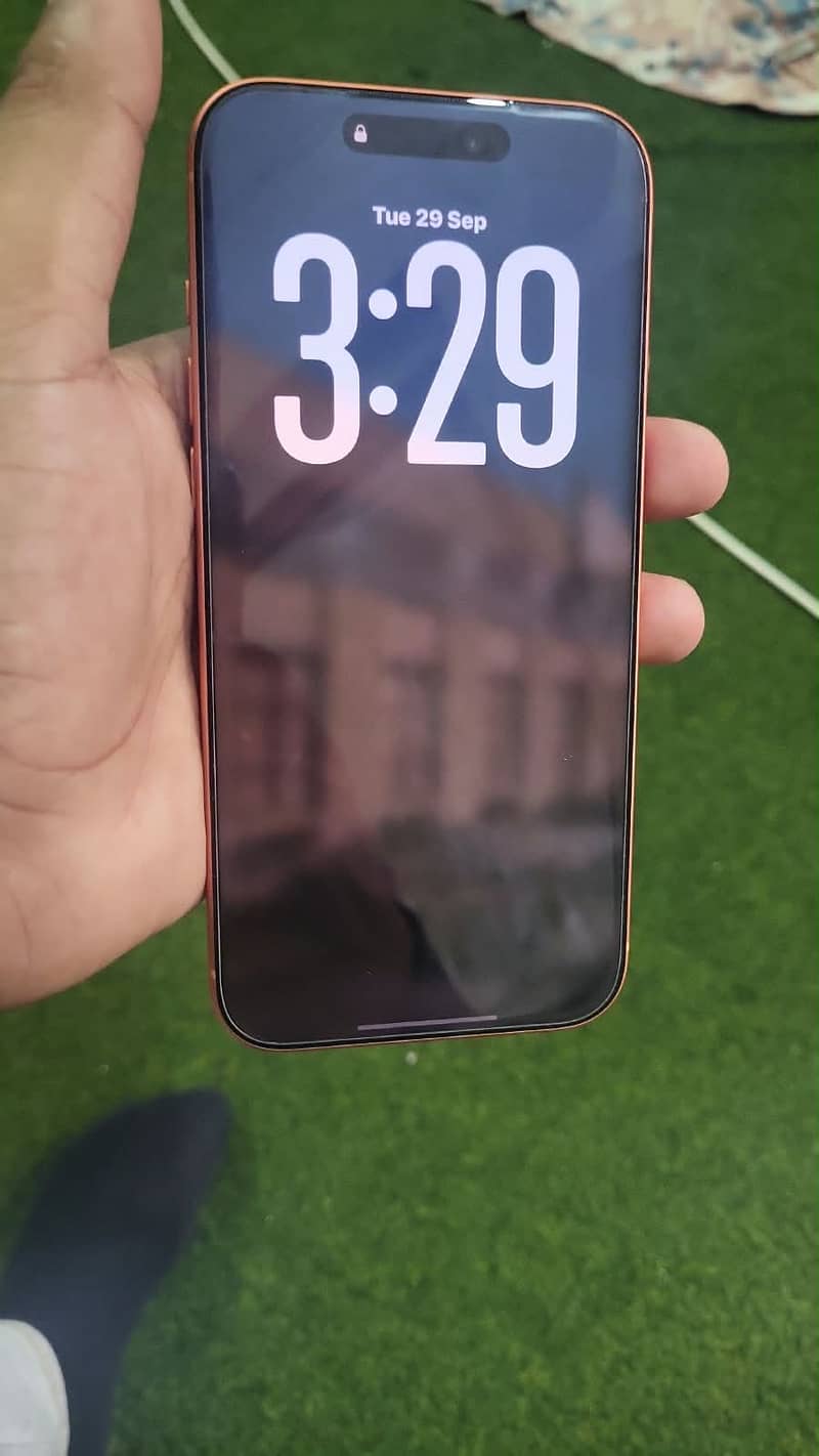 Apple iPhone 17 Pro Max 3