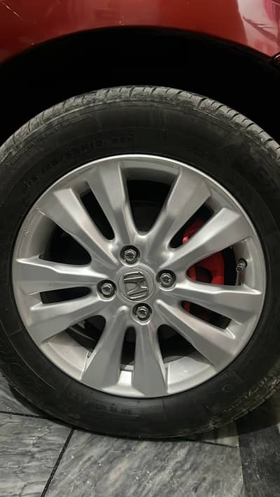 Honda city aspire original Rims 15 size 4 nutts