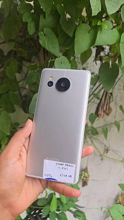 Sharp Aquos Sense7 plus 3
