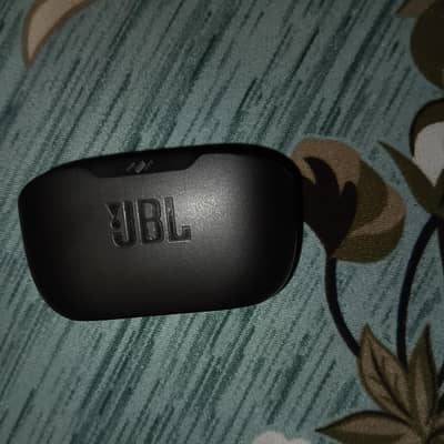 Original JBL Wave Buds True Wireless Earbuds – Excellent Condition
