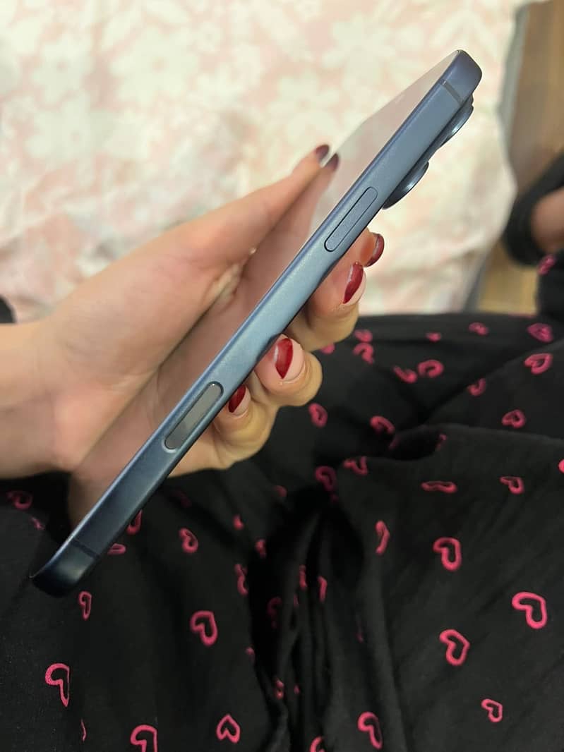 Apple iPhone 17 Pro Max 3