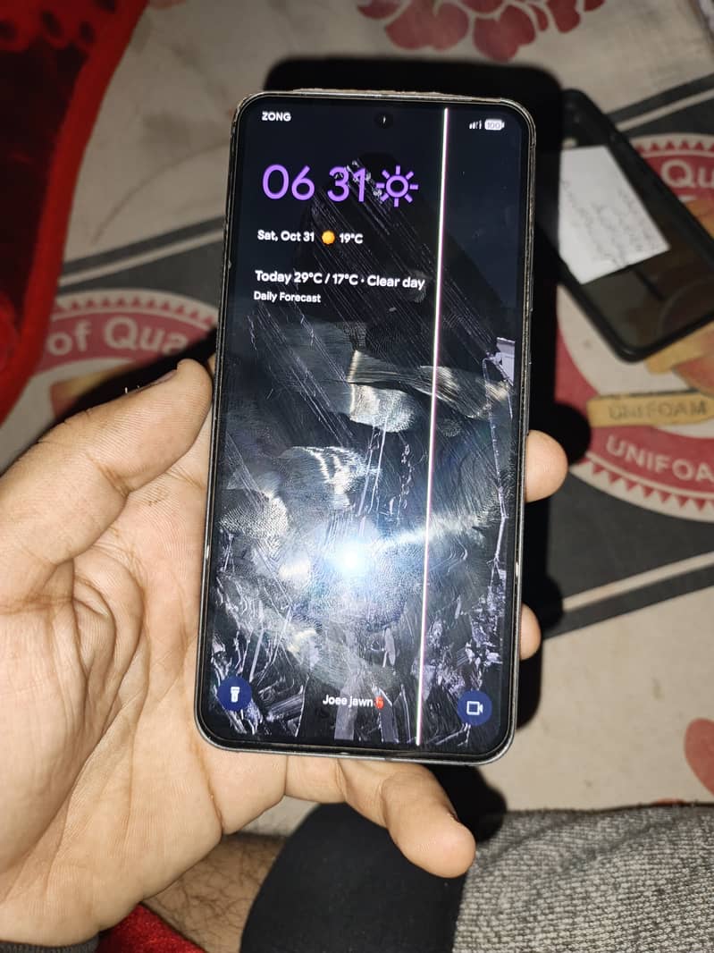Google Pixel 8 5