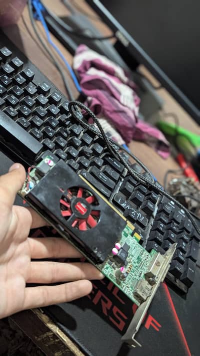 Amd R7 200 series 1gb 128 bits ha