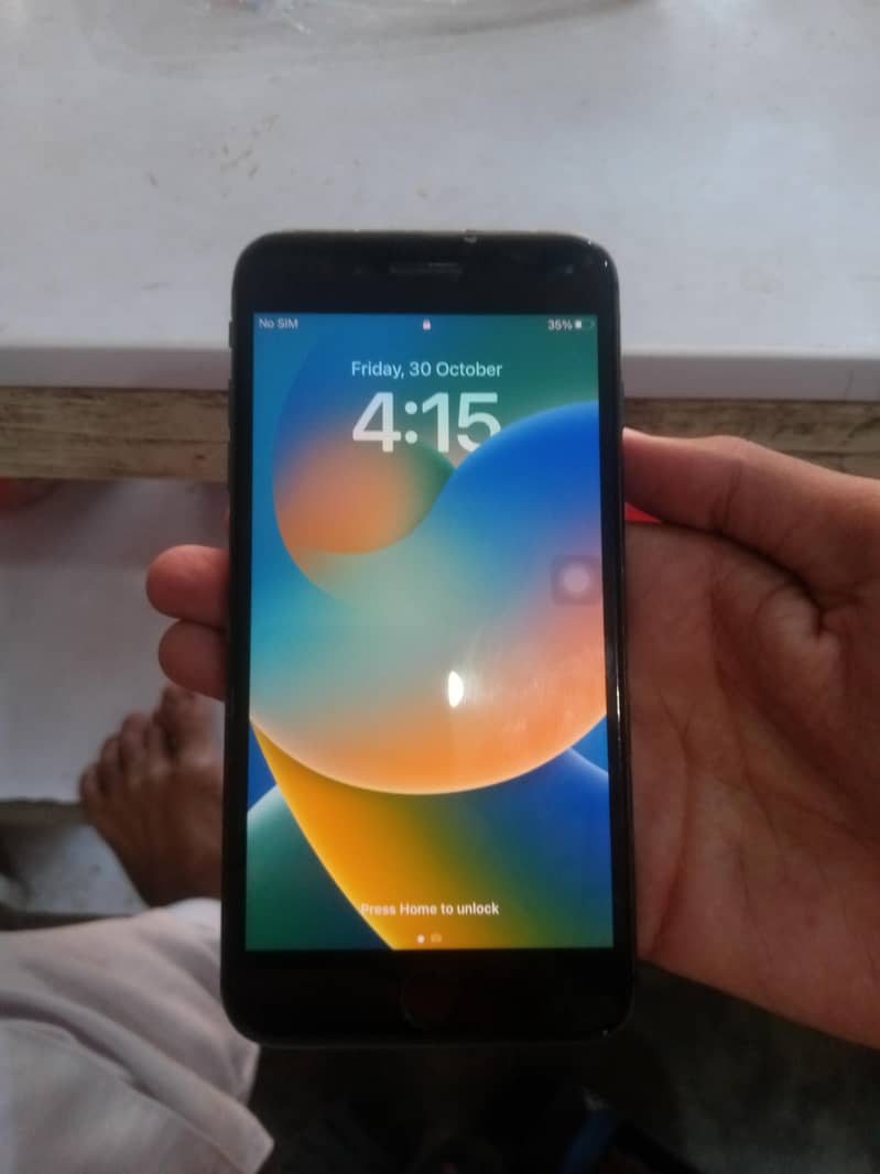 Apple iPhone 8 Plus 3