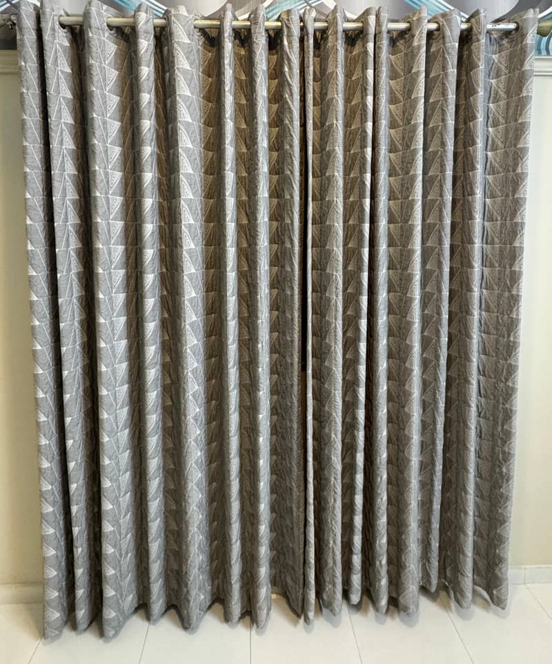 Curtains 0