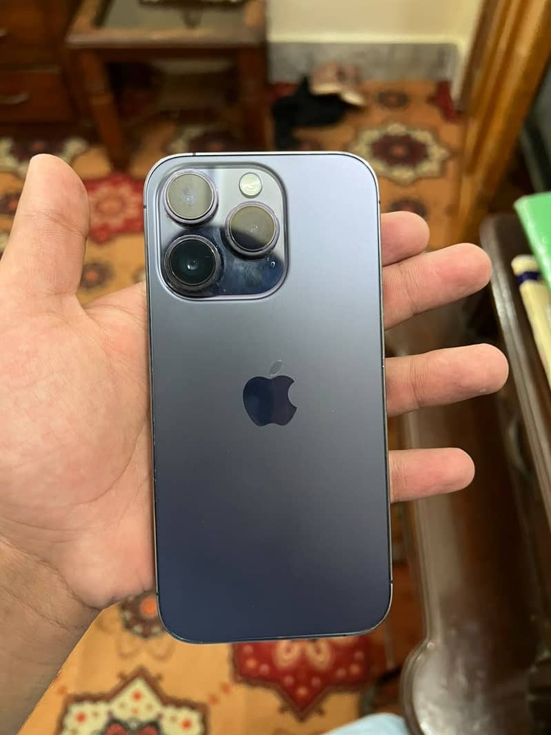 Apple iPhone 14 Pro 1