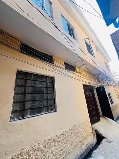 Sasta treen dbl story house urgent sale