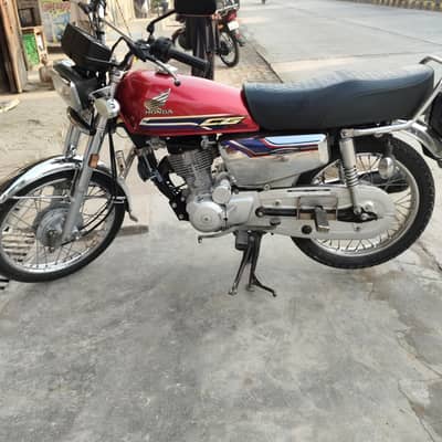 bht hi achi 1 hand used new byke