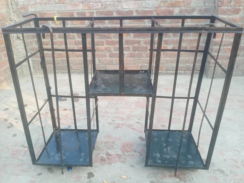 Egg stand with tray 0