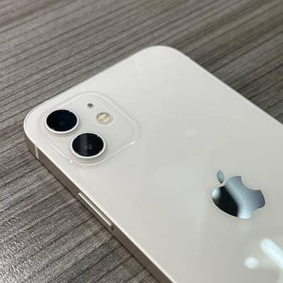 Apple iPhone 12