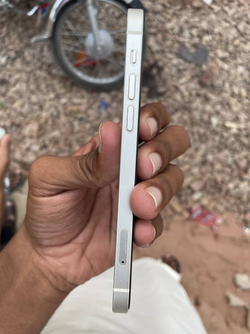 Apple iPhone 12 0