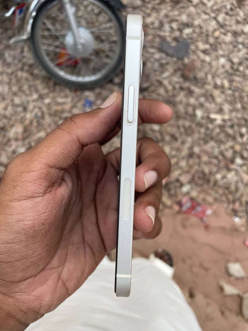Apple iPhone 12 1