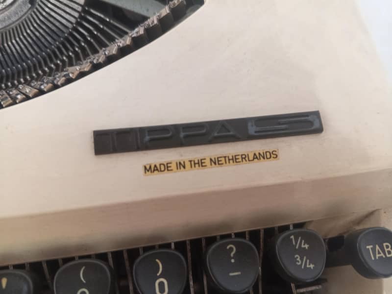 Typewriter  manual 1