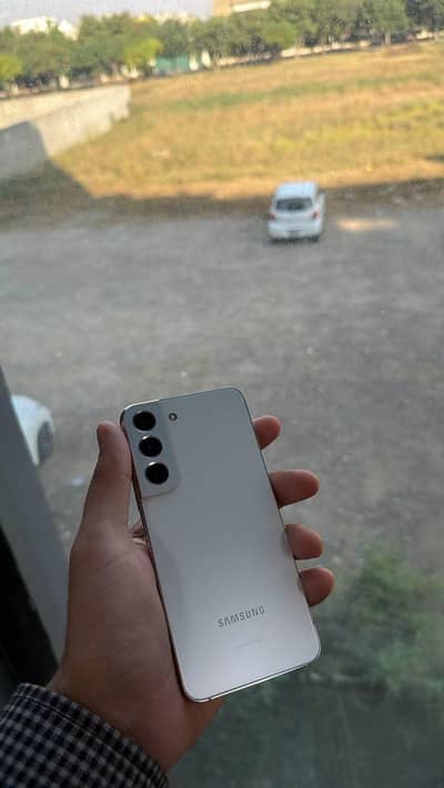 Samsung Mobile S22