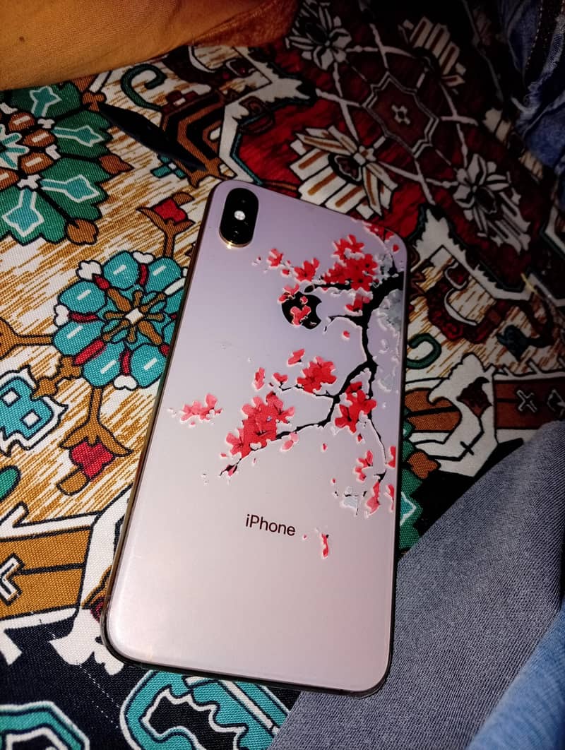 Apple iPhone XS Max 0