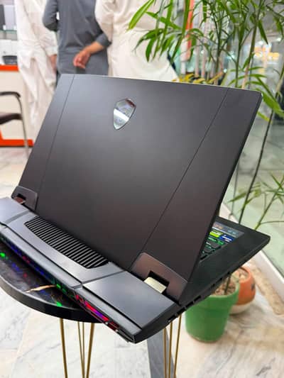 MSI Titan GT77 HX 13V – Ultimate