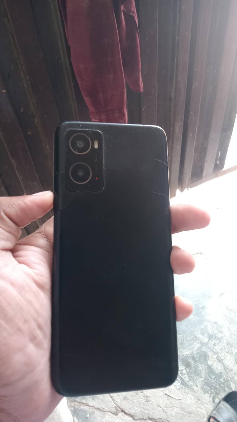 OPPO A76 1